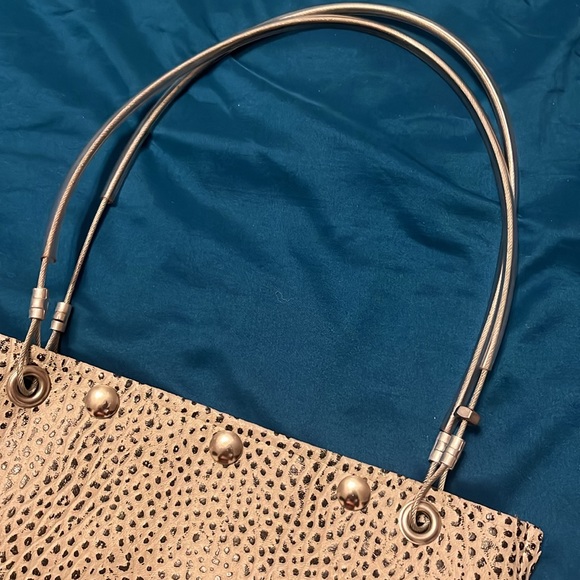 Hard wear by Renee STONG SEXY SMART tote handbag - Picture 3 of 5